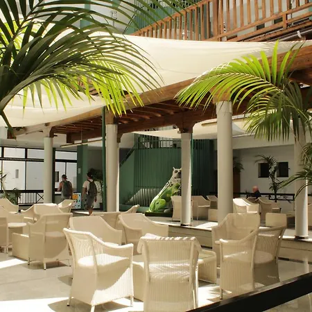Field Apartahotel Playa del Inglés