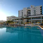 Field Aparthotel 3*