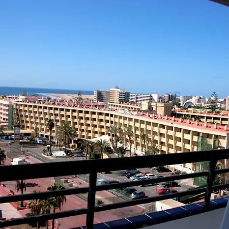 Field Aparthotel