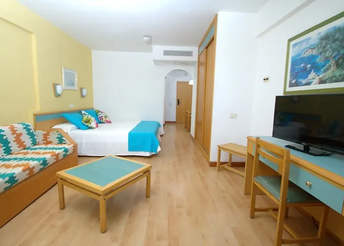 Field 3* Playa del Ingles (Gran Canaria)