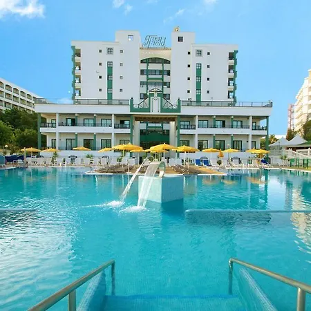 Aparthotel Field 3*