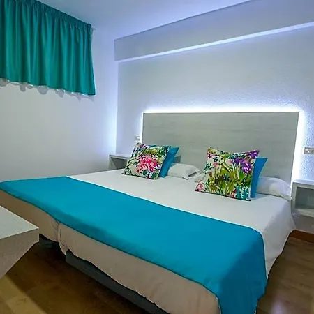 Field 3* Playa del Ingles (Gran Canaria)