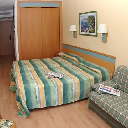Aparthotel Field 3*