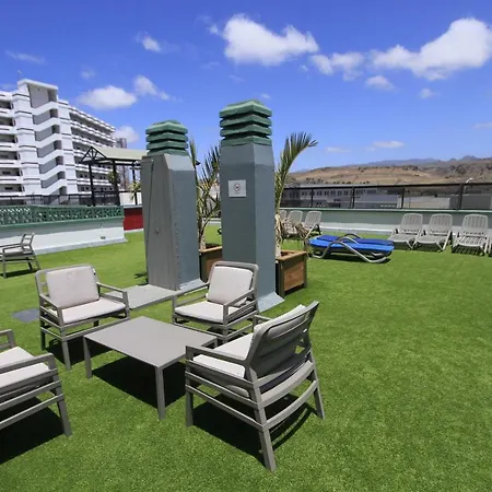 Aparthotel Field