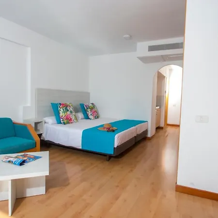 Aparthotel Field
