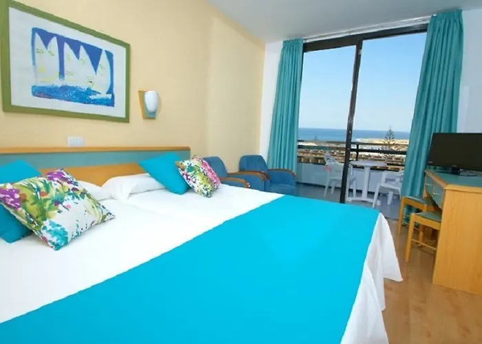 Field 3* Playa del Ingles (Gran Canaria)